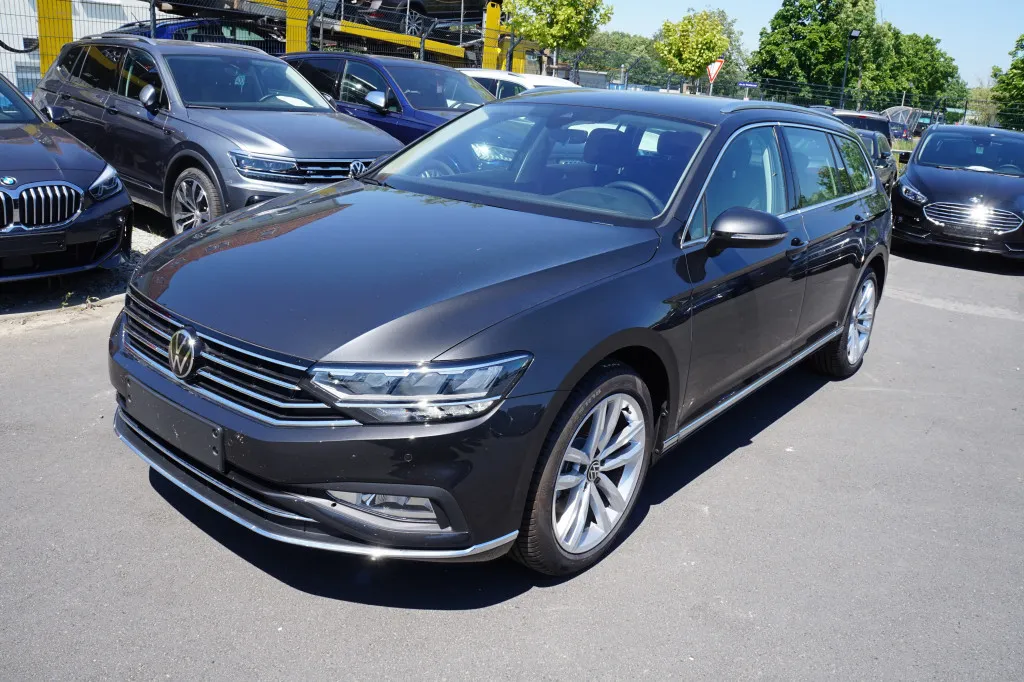 Volkswagen Passat VARIANT 1.5 TSI DSG ELEGANCE FACELIFT*NAVI PRO Image 3