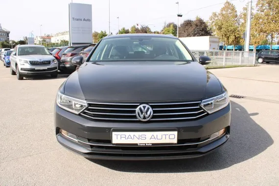 Volkswagen Passat Variant 2.0 TDi DSG *NAVIGACIJA,KAMERA* Image 2