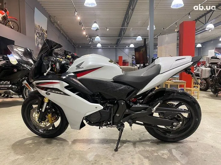 Honda CBR Image 6